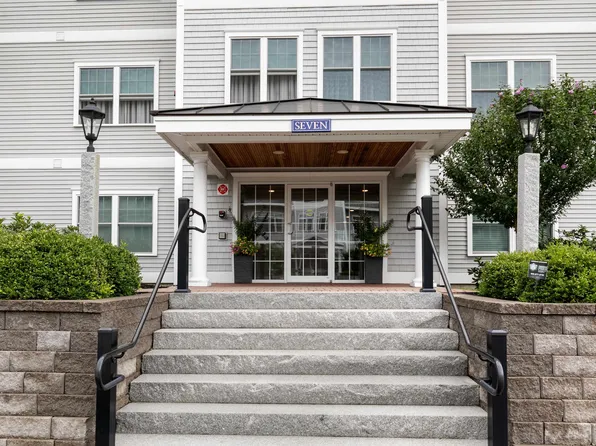 7 Sterling Hill Lane #725, Exeter, NH 03833