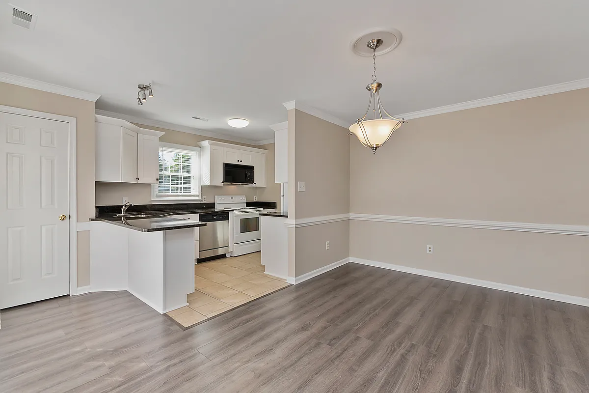 Building Photo - 103 Turnbridge Ln #E-1