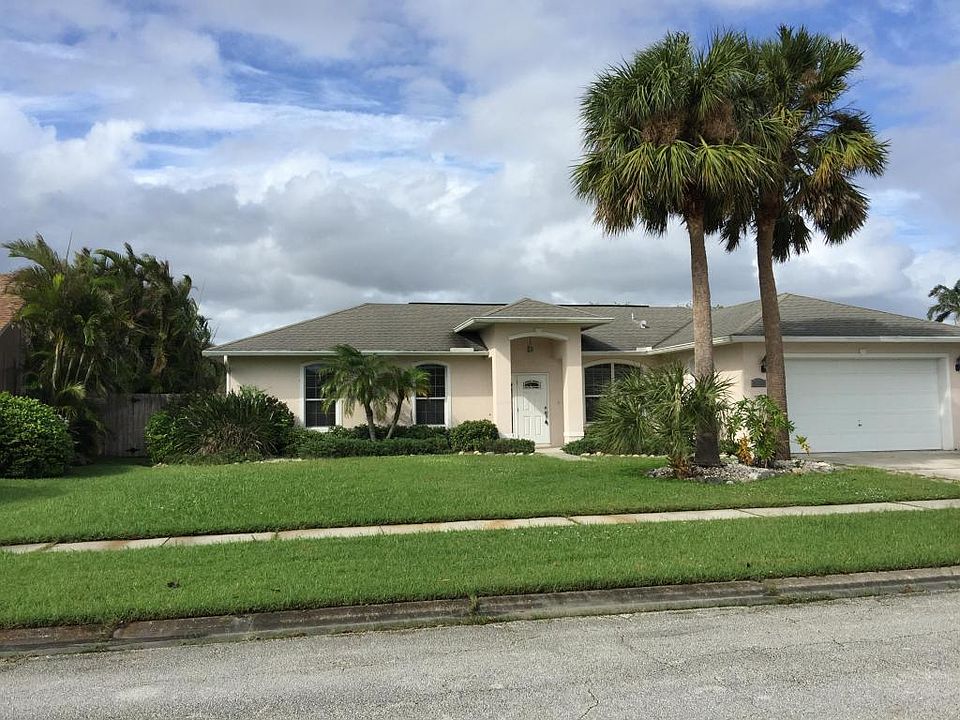 1st image of 2036 Blue Heron Dr