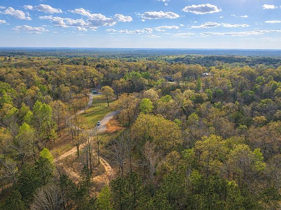 3rd image of Overlook Ln