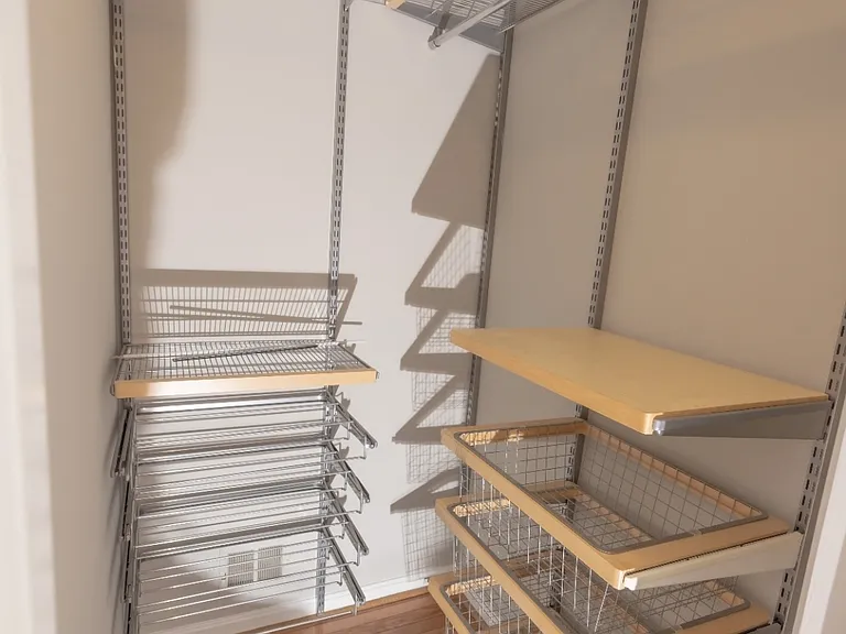 2nd primary walking in closet
