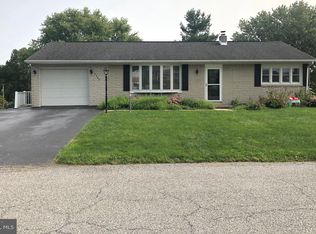 2466 Berkshire Ln, Dover, PA