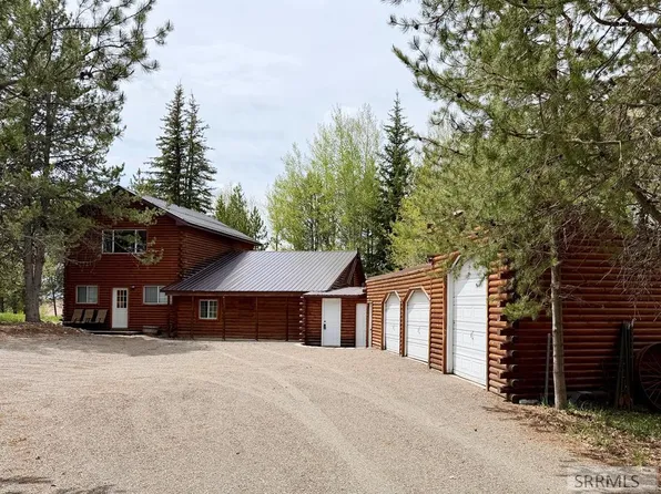 4450 Golden Eagle Dr, Ashton, ID 83420