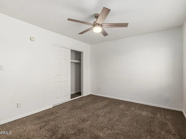 4718 W Orangewood Ave — Photo 20