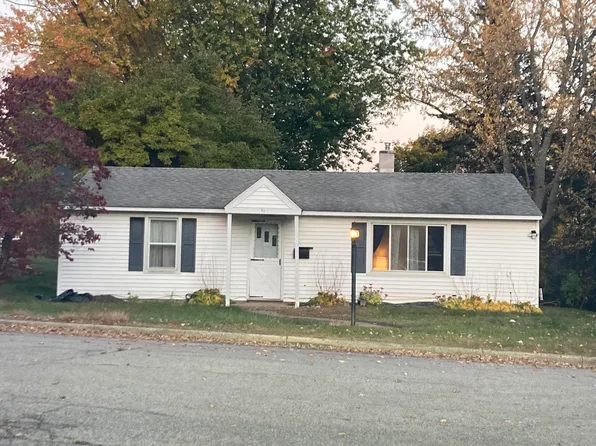 11 N Orchard St, Hart, MI 49420