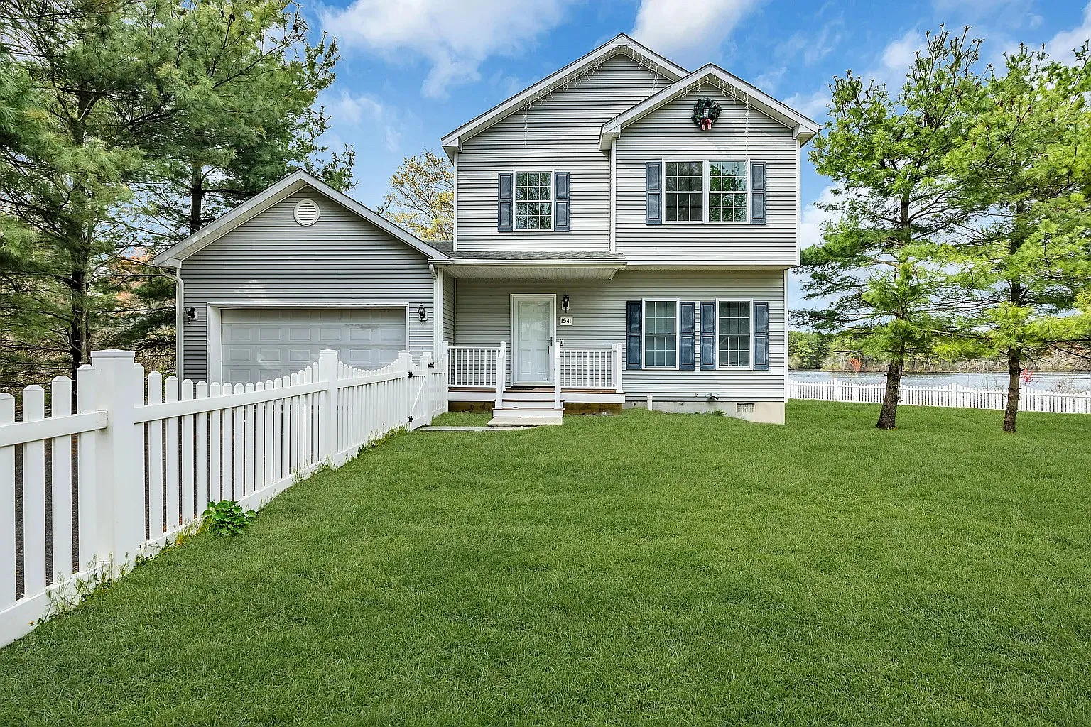 3 bed, 1711 sqft, $3,650 — Photo 3
