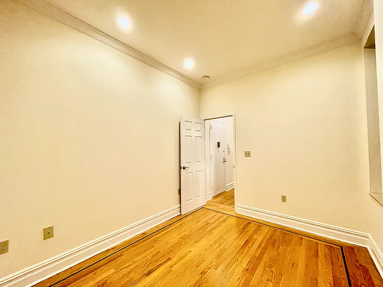 366 Broome St #10 — Photo 14