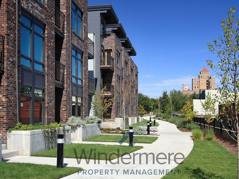 1st image of 235 W Sumach St