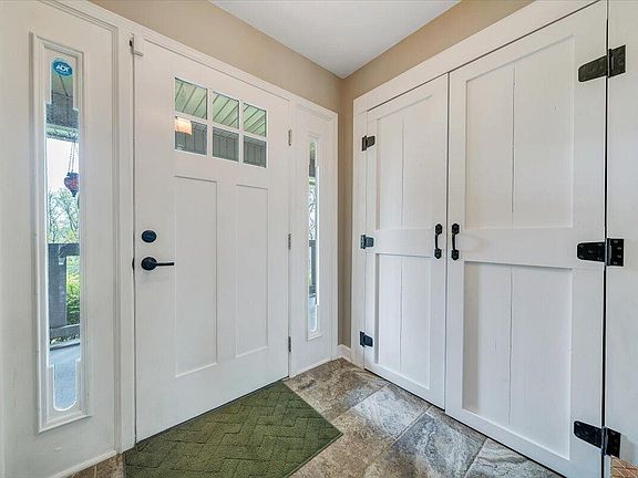 5th image of 856 Ridge Mountain Dr