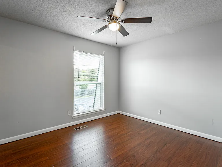 Saint Victors Lane Townhomes — Photo 17