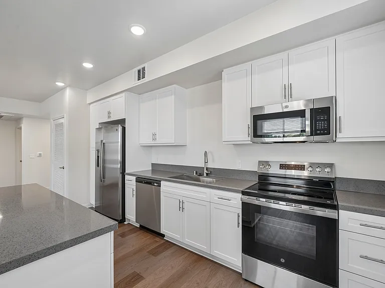 Gallery Park Apartments — Photo 111
