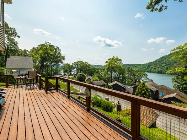 85 Lake Drive, New Milford, CT 06776
