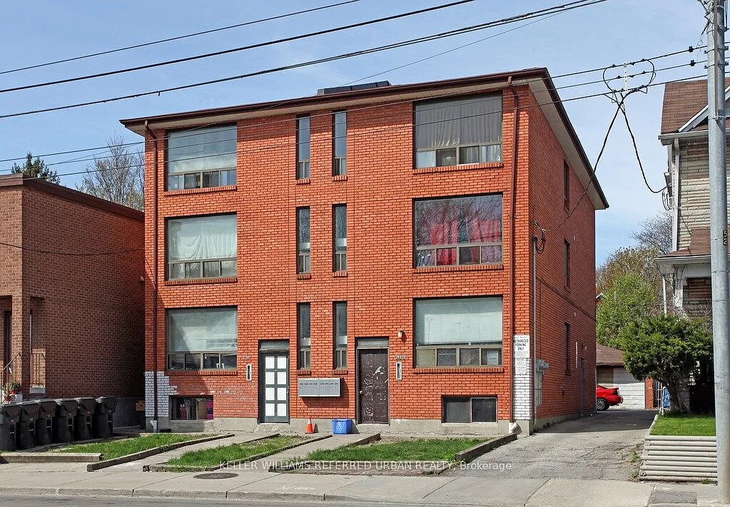 198 Coxwell Ave #Basement photo 1