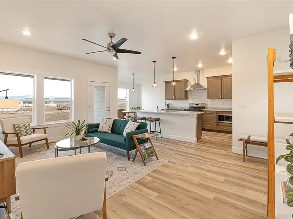 203 Meadow View Loop, East Helena, MT 59635