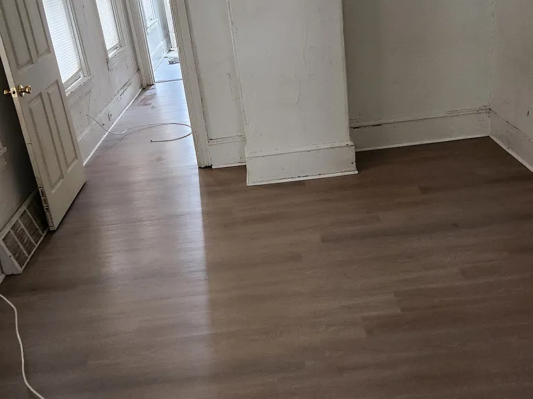 327 Market St #1 — Photo 5