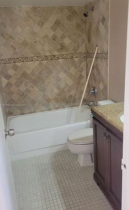 3rd image of 914 NW 106th Avenue Cir Unit 914