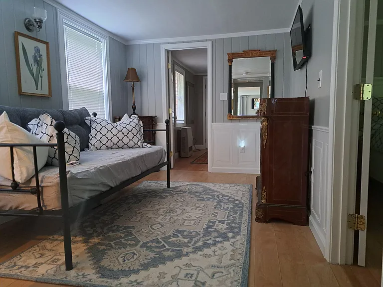 414 Blueberry Ln — Photo 11