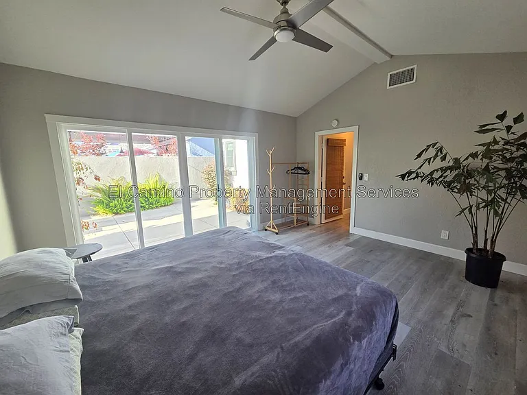 1728 Lake St — Photo 31