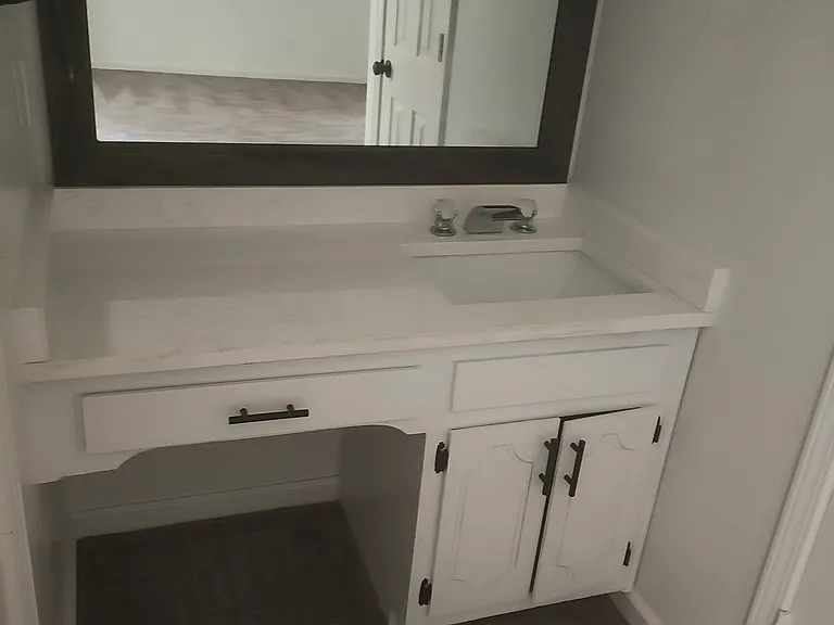 415 Williamsburg Way — Photo 11