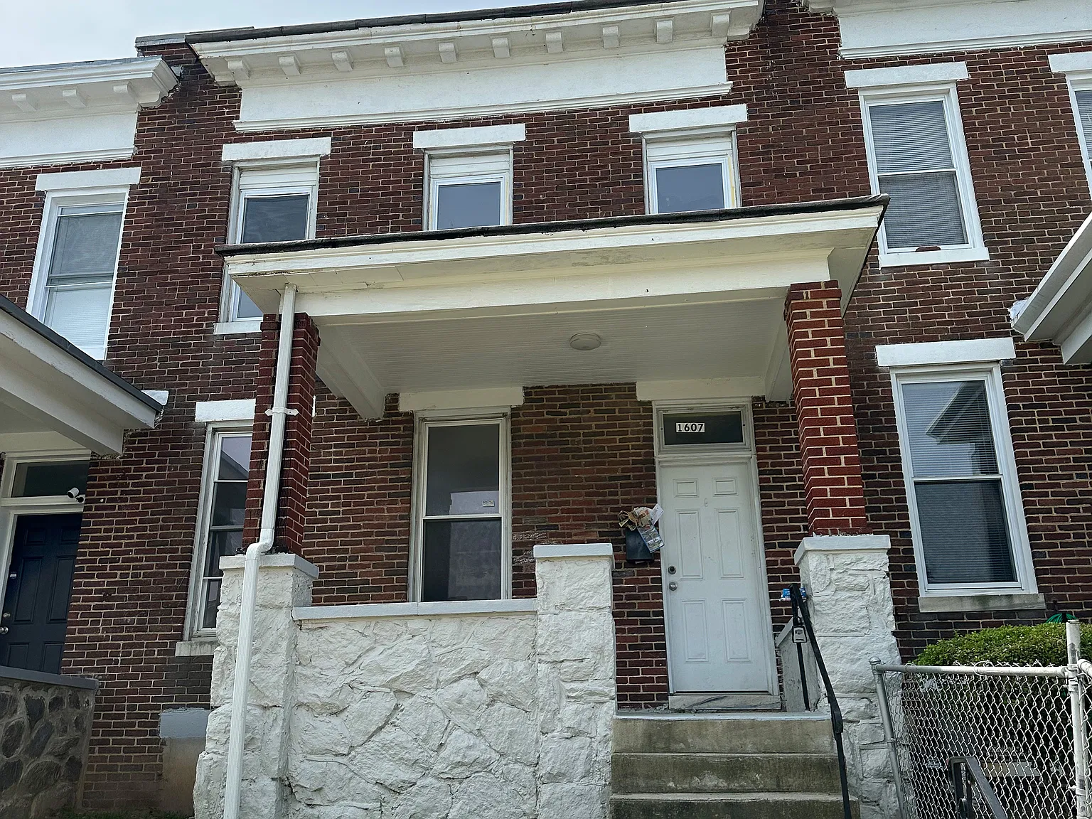 4 bed, 1.5 bath, $1,600 — Photo 1