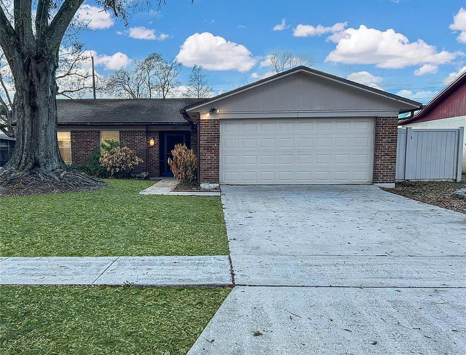 1st image of 1815 Lowry Ave