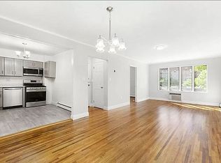 20-27 36th St #4, Astoria, NY 11105