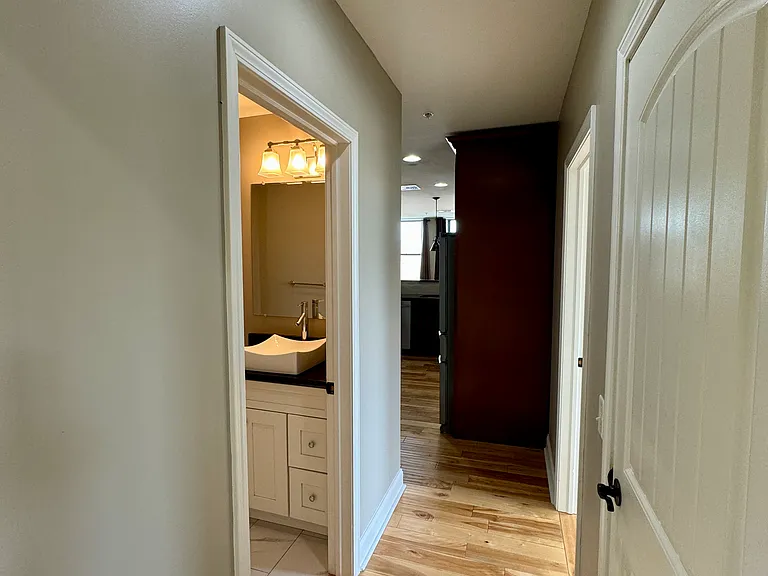11 W Market St #404 — Photo 16