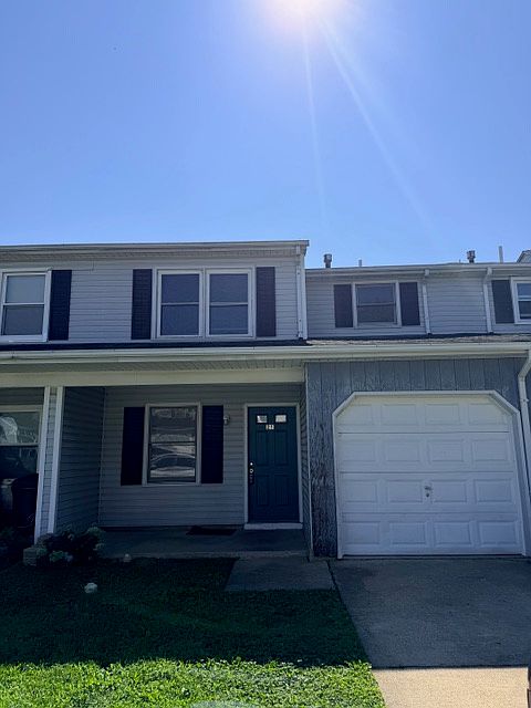 1st image of 21 Stephanie Dr