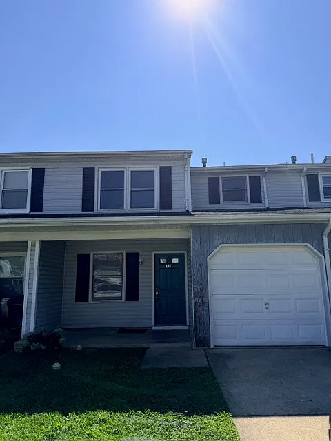 21 Stephanie Dr