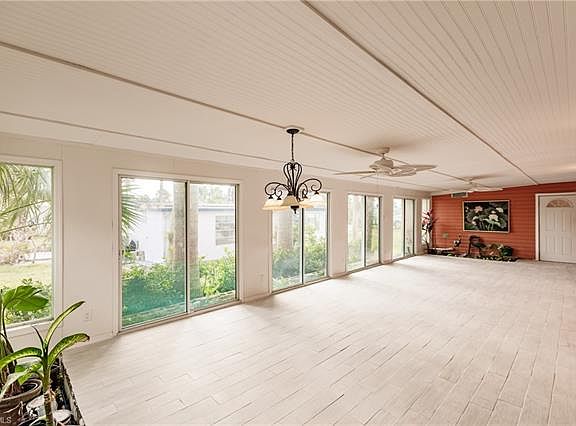 4th image of 23 Henderson Dr
