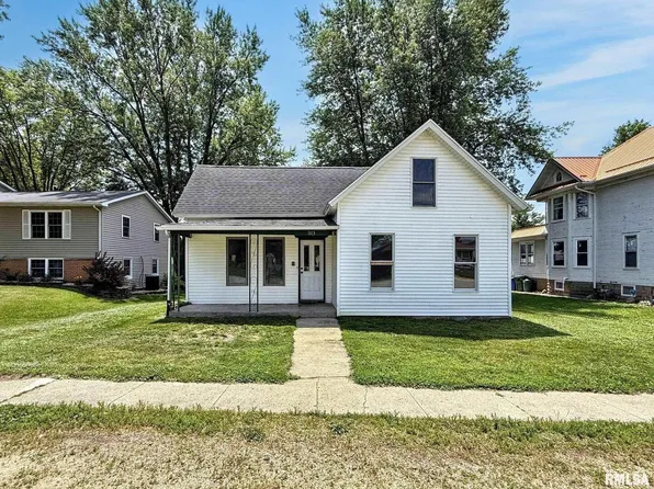 511 Fulton St, Grand Mound, IA 52751