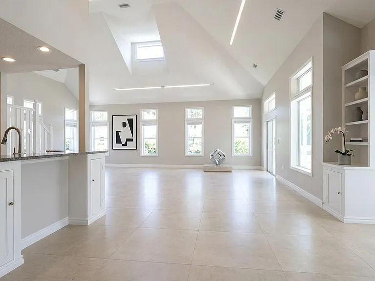 400 Seaside Ln — Photo 5