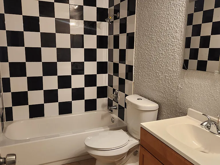 1310 Oakbluff Dr — Photo 4