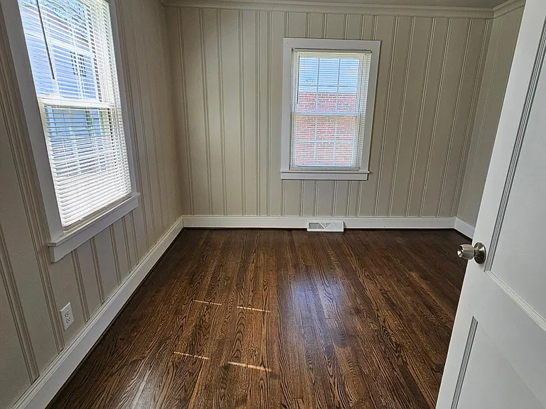 2321 Celia Ave — Photo 12