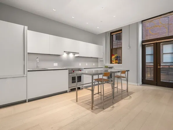 346-354 Congress St #108, Boston, MA 02210
