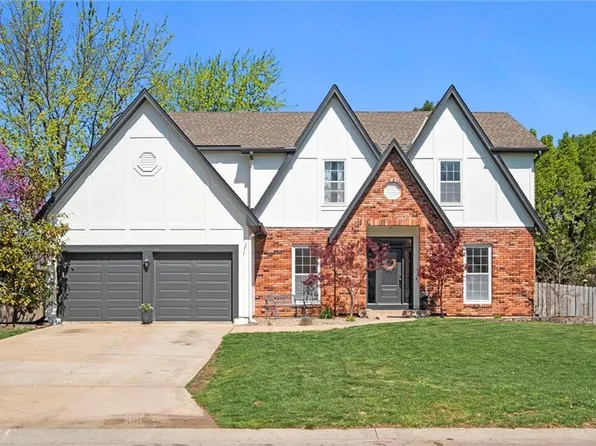 5002 W 157th Pl, Overland Park, KS 66224