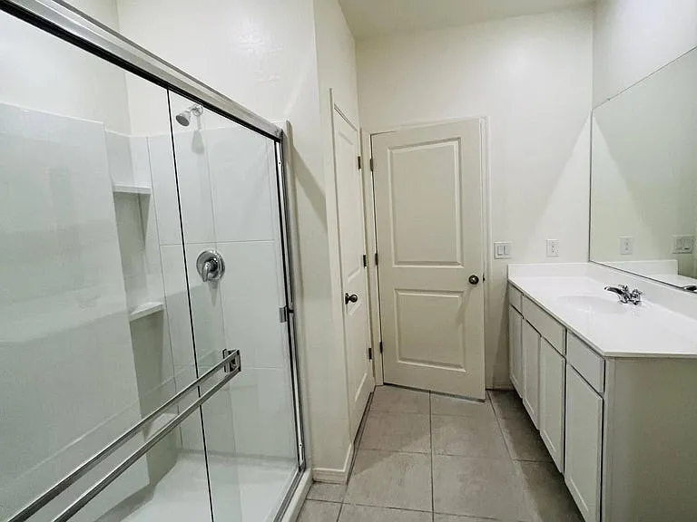 2004 E Driftwood Dr — Photo 13