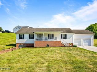 164 Gail Ln, Jacksboro, TN 37757
