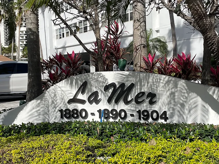1904 S Ocean Dr #1107 — Photo 1