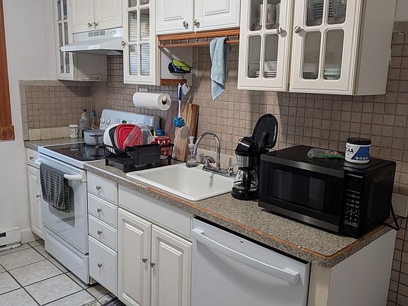 5th image of 1 Walker Rd APT 3