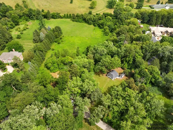 80A Ridgecroft Ln, Barrington, IL 60010