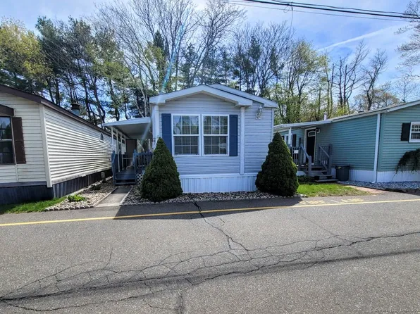 27 Western Sands, Wallingford, CT 06492