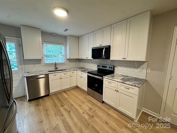 3rd image of 6314 Harrisburg Rd