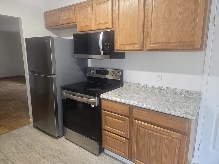 847 Palma St — Photo 2