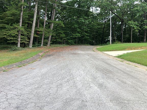5th image of 4688 Fairway Dr