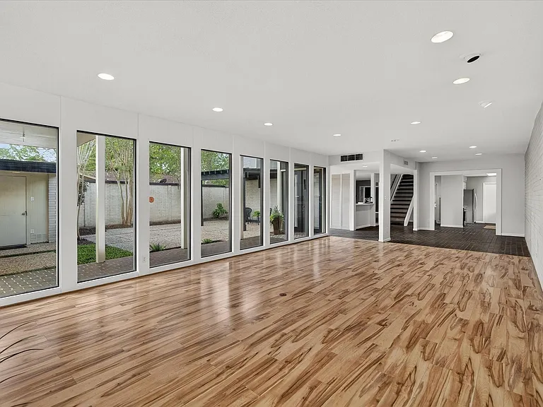 147 Valley Dr — Photo 13