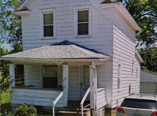 909 Sherman St, Akron, OH