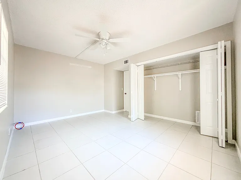 1515 N Federal Hwy #1 — Photo 6