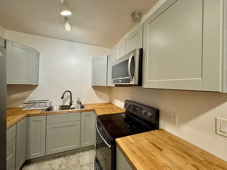 911 3rd St #2TREADWELL — Photo 2