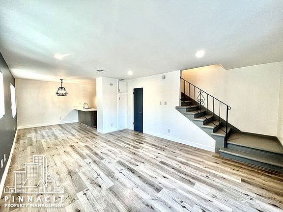 3rd image of 750 N Inglewood Ave APT 7